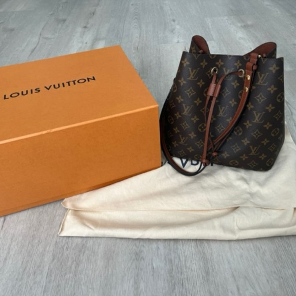 Louis Vuitton NÉONOÉ MM bag excellent condition with dust bag and box